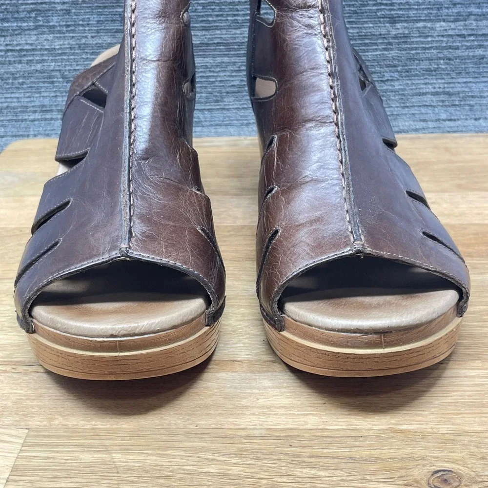 Dansko Demetra Sandals Women US 11.5 EU 42 Brown Leather Cutout Block Heel Clogs